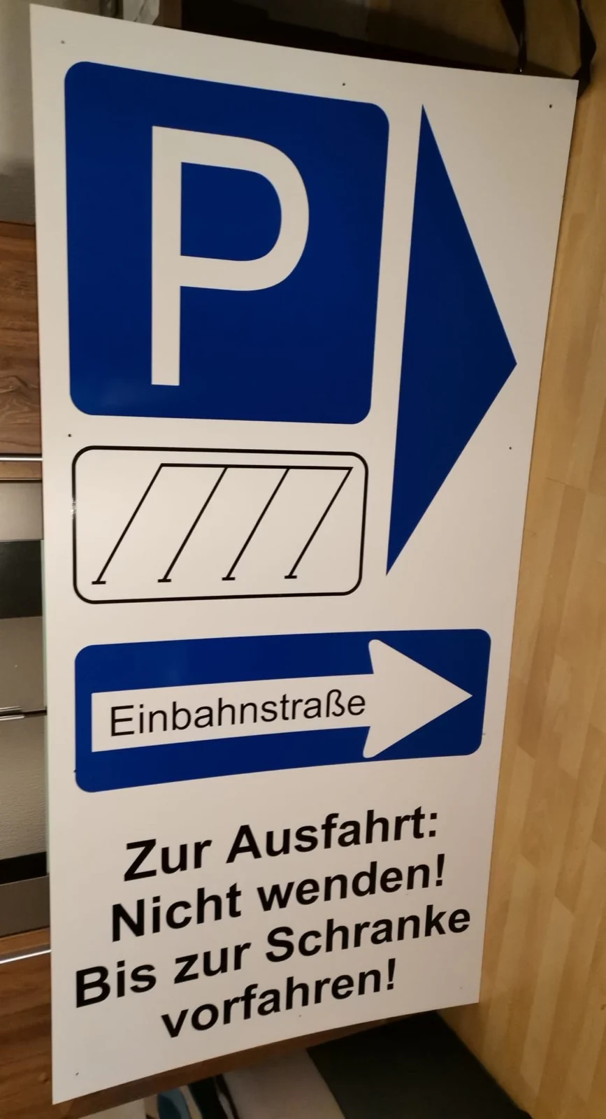 Parkplatz-Hinweisschild – Hinweisschild von PrintLine Werbetechnik aus Stendal
