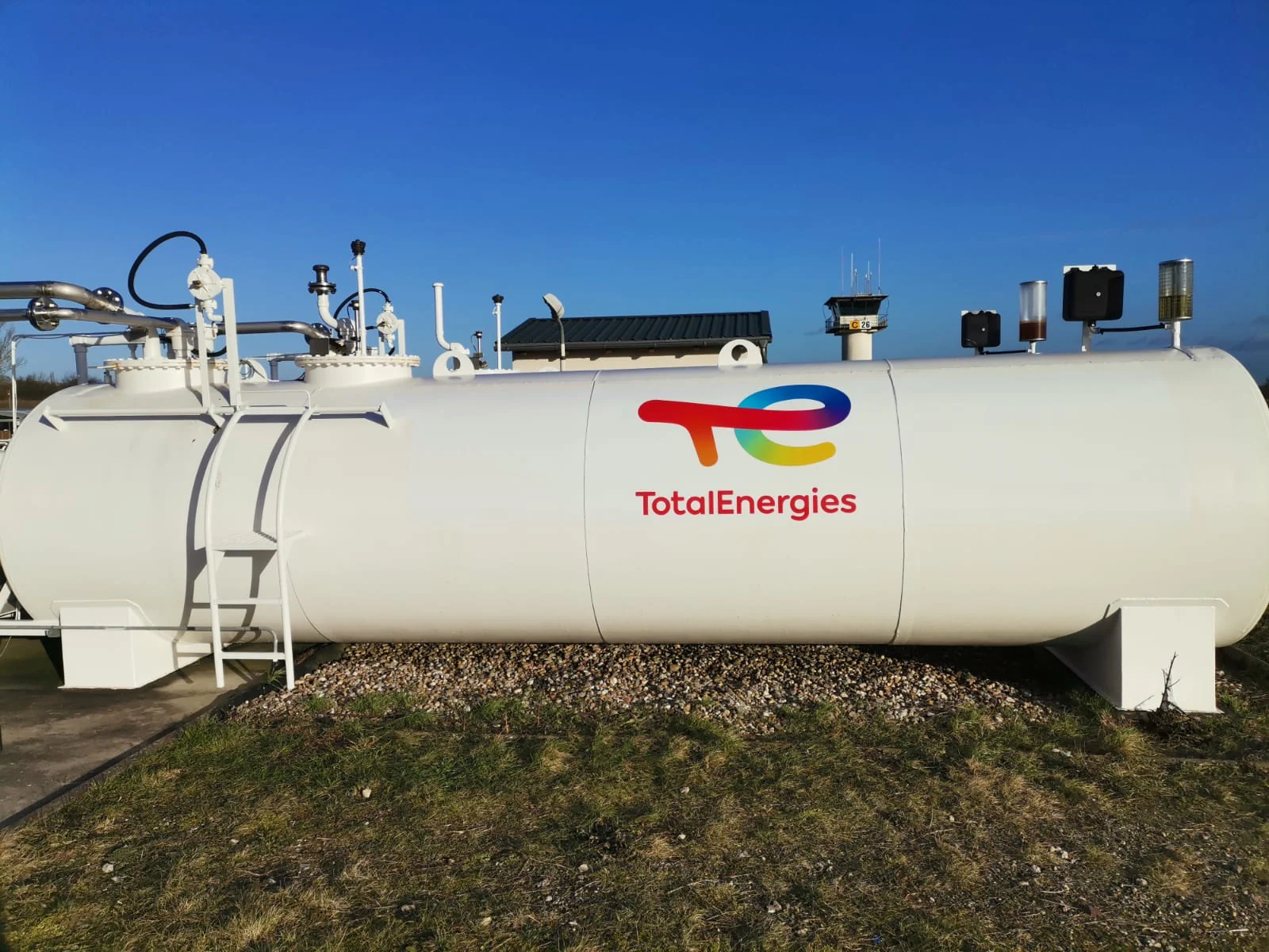 Tankbeschriftung TotalEnergies – Großformat von PrintLine Werbetechnik aus Stendal